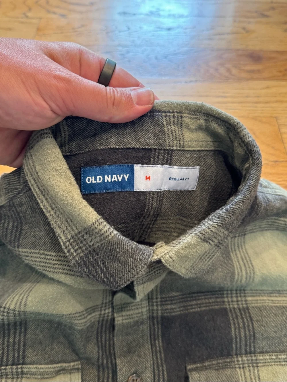 Old Navy - Green and Black Plaid Button-Down Flannel Shirt - Picture 5 of 6